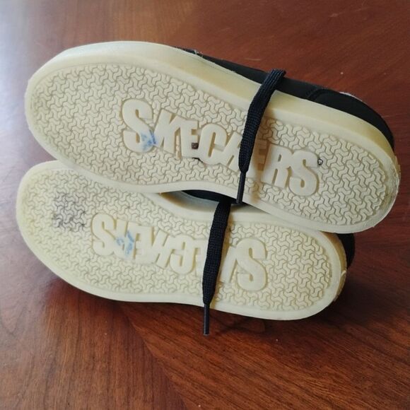 Kids Black Skechers - Size: 13 1/2C             (1010) - Picture 5 of 6